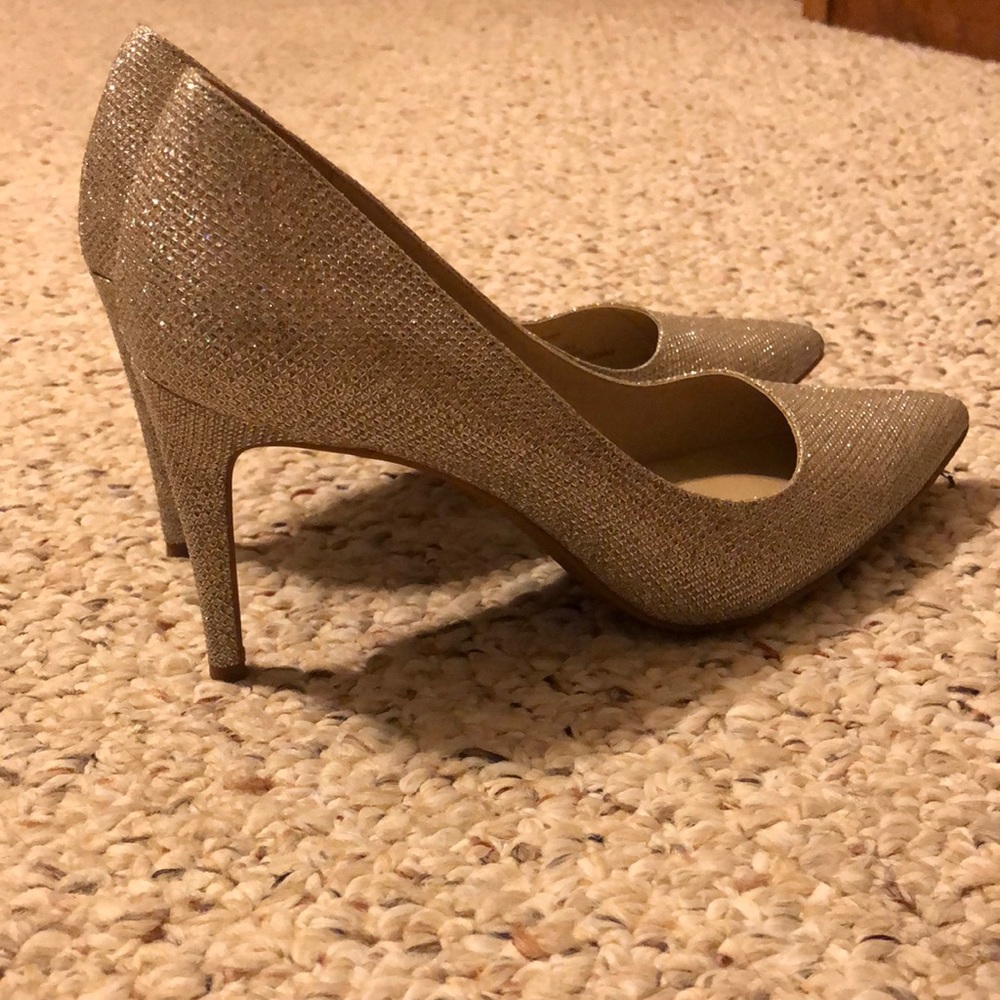 Heels - Picture 2 of 3